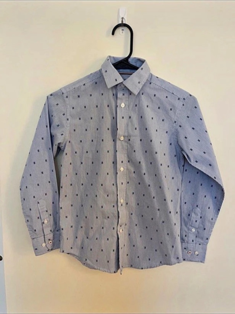 Tommy Hilfiger Youth Boys Striped Button Down in Blue & White Size 10